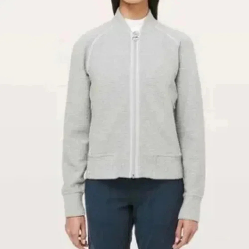 Lululemon On Repeat Bomber Sz 2  Gray full Zip Pocket  Athletic Outdoor Jacket